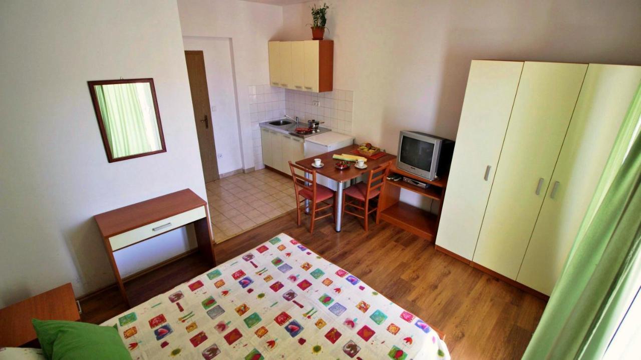 Apartments Marko Nemira Omiš Εξωτερικό φωτογραφία